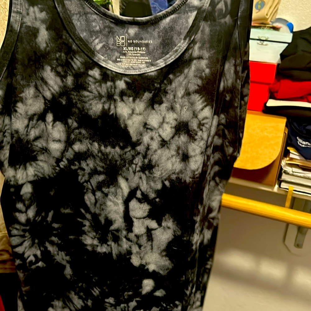 Tye Dye Black & White Tanktop